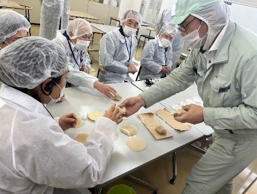 工場見学の様子
